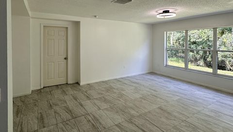 4502 Philadelphia Cir