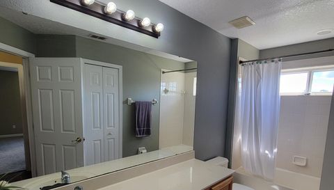 3145 Twisted Oak Loop