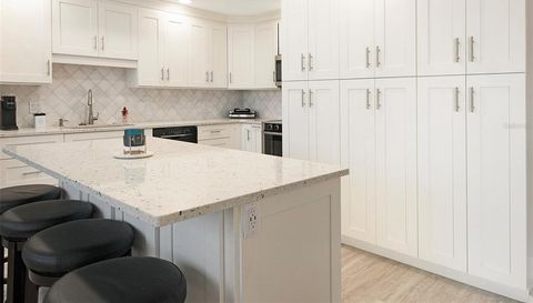 557 PINELLAS BAYWAY S