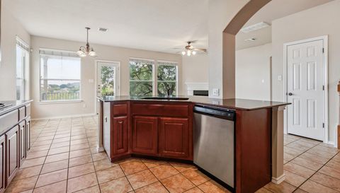 88 White Magnolia CIR