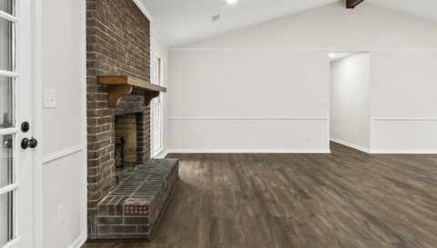 1148 Independence Dr