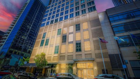 2 E Erie Street