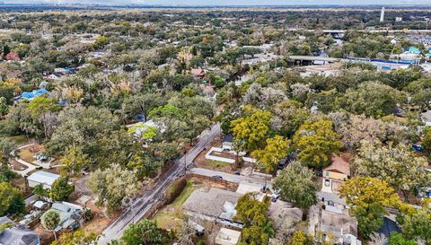 1102 E River Cove St