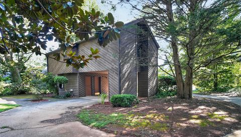 612 Tom Smith Rd SW