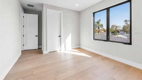 1326 W NEW HAMPSHIRE STREET