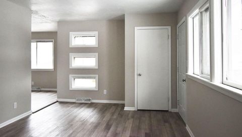 2426 Montgomery Ave NW