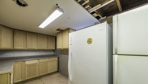 18225 W Lindenwood Drive