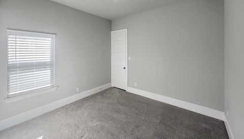 16807 Hemlock Grove Dr