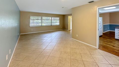 3944 NW 40th Ct