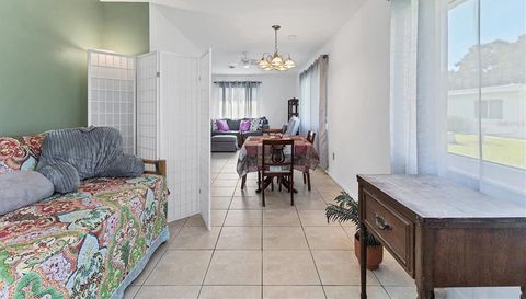 1815 ROXANE WAY