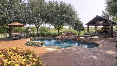 1513 Brook Ln