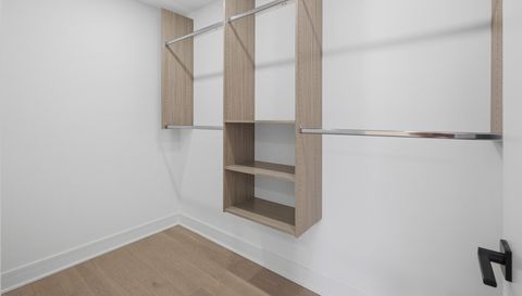 2198 N Oakbrook Circle