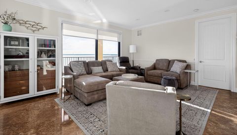 2351 Lakeview Dr Unit 302