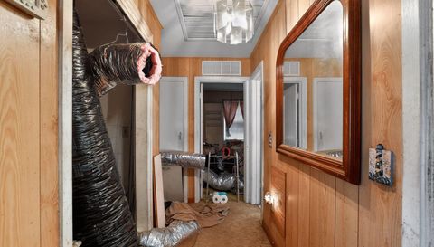 1508 W River Shore Way