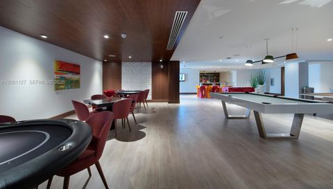 300 Sunny Isles Blvd