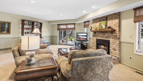2195 Ferris Lane