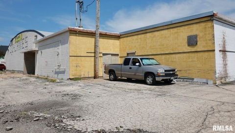 3812 N HARRISON Street