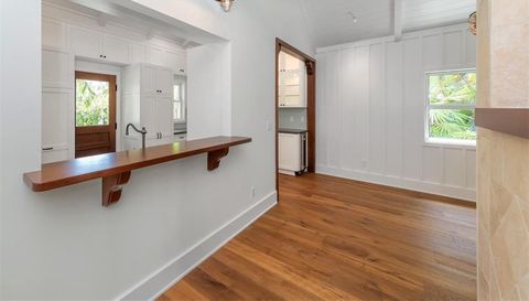 715 Eagle Point