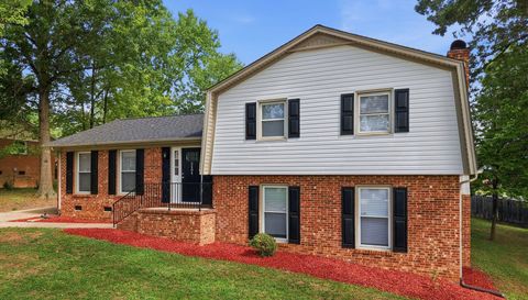 2404 Dulaire Rd