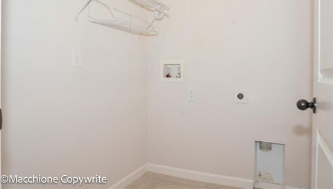 316 LAKE SMART CIRCLE