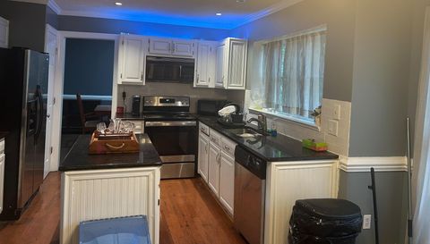 14 Country Woods Ct