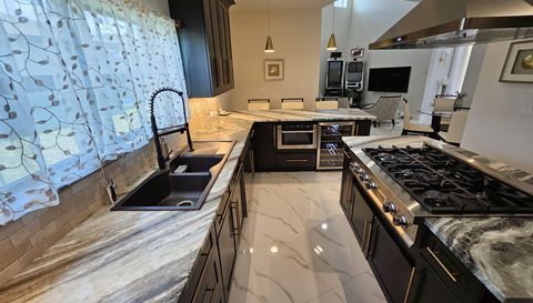 4014 Jacaranda Pkwy W