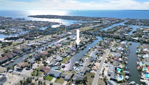 1015 SPINDLE PALM WAY