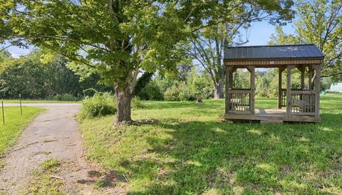 1496 Jenkins Valley Rd