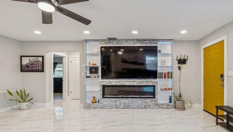 1102 E River Cove St