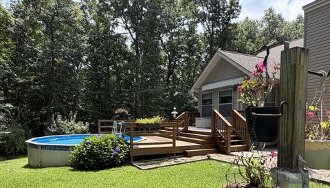 104 Bottom Dr