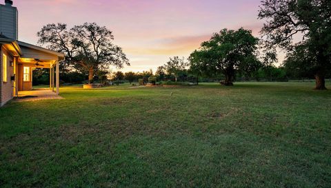 320 Woodland Oaks TRL