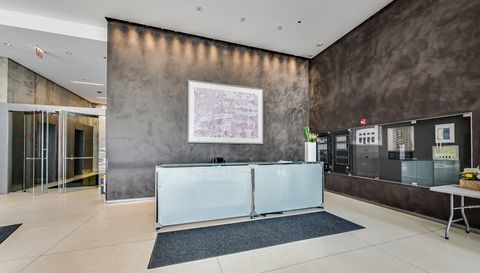 600 N Fairbanks Court