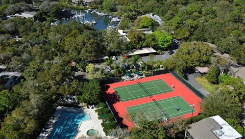 1680 BROOKHOUSE CIRCLE