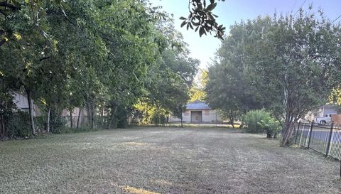 5300 Ash Ln