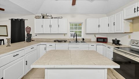 3020 Woodridge Ct