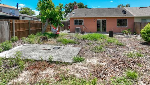 7122 Harbor Heights Cir