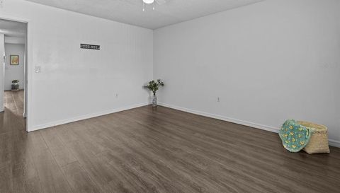 1000 Lake Of The Woods