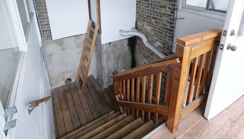 3256 N Elston Avenue