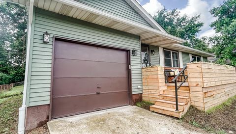 247 Lonepine Rd