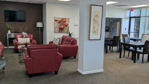 2425 Presidential Way APT 1905