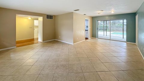 3944 NW 40th Ct