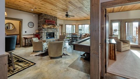 272 Heights Overlook