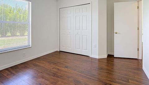210 Robbins Rest Cir
