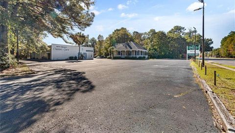 3251 Cottage Hill