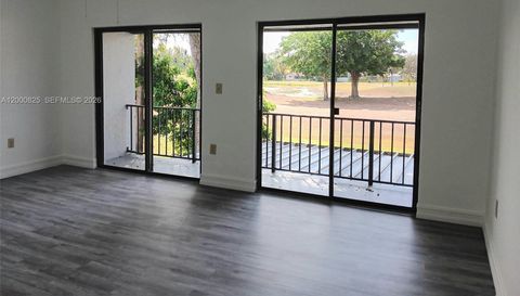 19174 Bobolink Dr