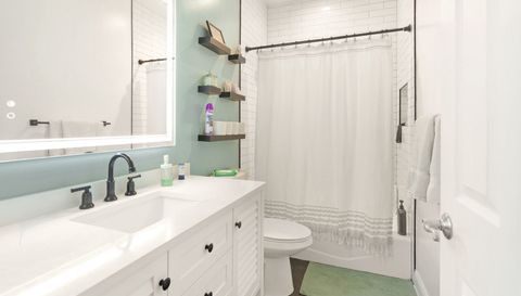 2222 W BELMONT Avenue