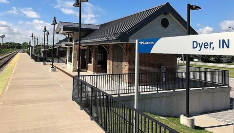 2428 Rolling Hill Dr