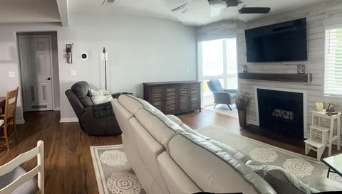 264 Alexandra Dr Unit 10