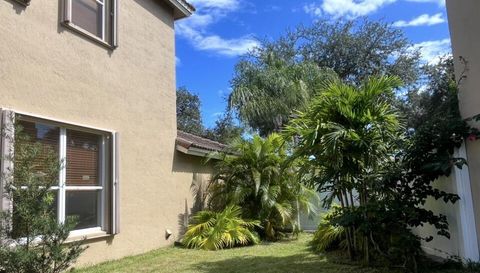 5012 Victoria Cir