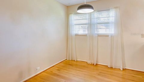 2 Vista Gardens